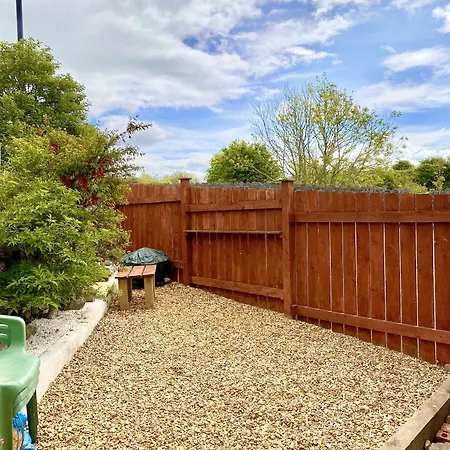 Number 19 - Self Check In - Under 4 Miles From Barrow In Furness 招待所