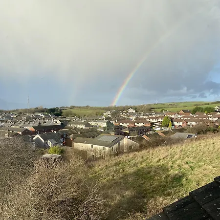 Number 19 - Self Check In - Under 4 Miles From Barrow In Furness Gæstehus